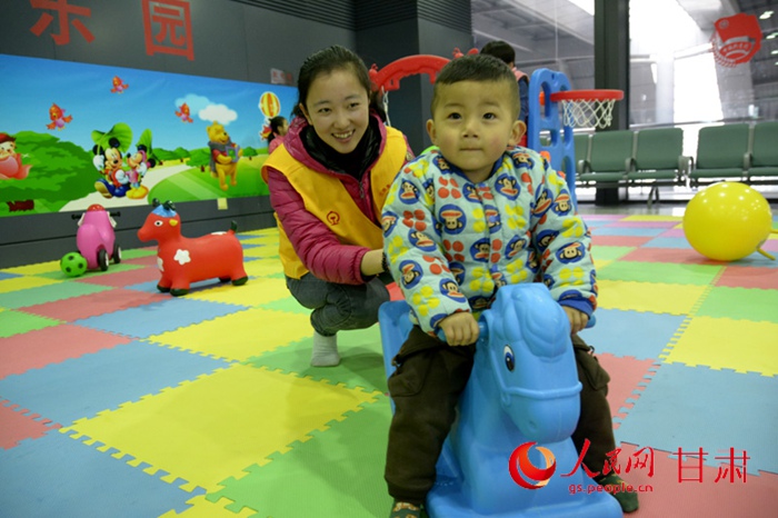 甘肃省为首批青年志愿者服务基地挂牌--甘肃频