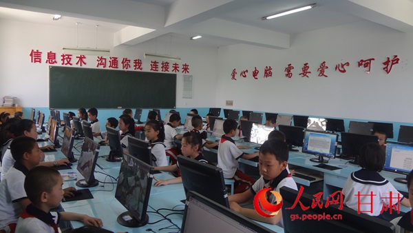 白银市白银区第七小学贯彻绿色理念办学