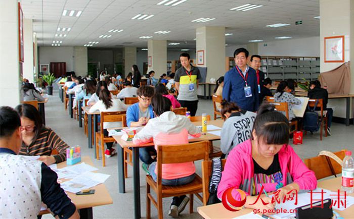 教育部中国书画等级考试在兰州城市学院举行