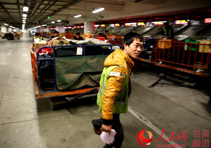 春运期间甘肃民航预计旅客吞吐量将达115万人