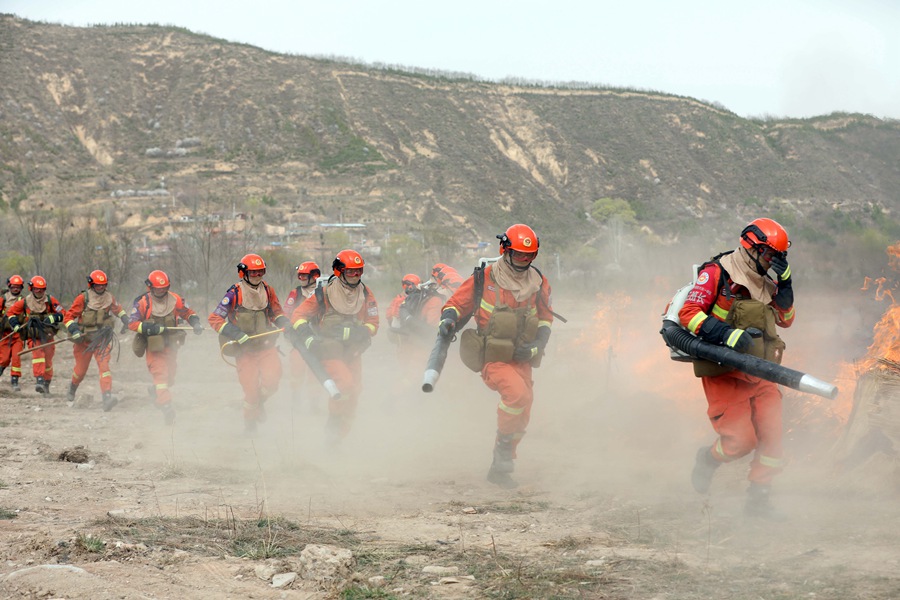 ������������Ԯ��Ա���ڽӽ��𳡡�������