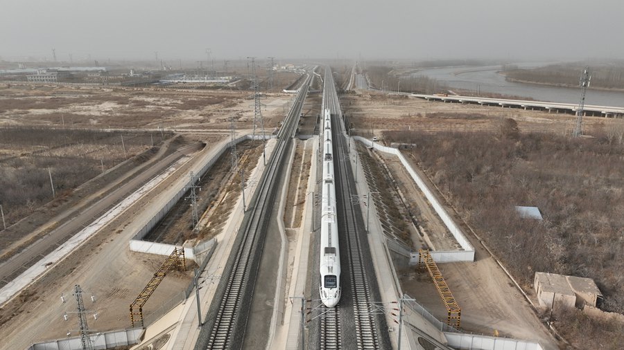 銀蘭高鐵中蘭段全線拉通試驗順利完成。中國鐵路蘭州局集團有限公司供圖