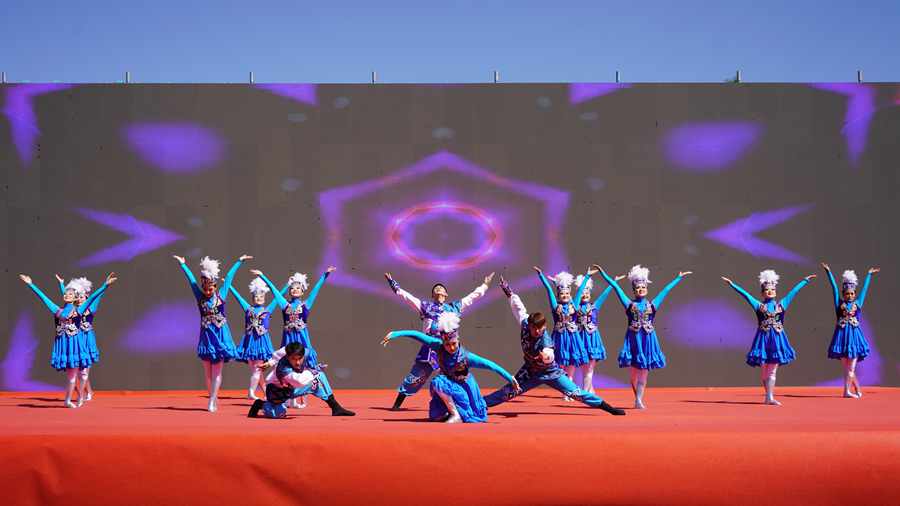 甘肃省第三届少数民族广场舞大赛在肃南县火热开赛。肃南县委宣传部供图