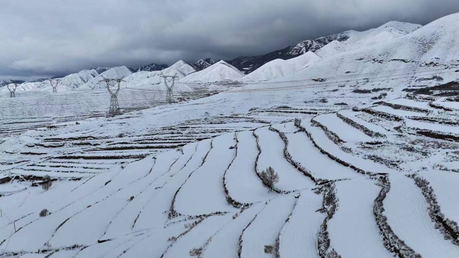 3月24日，榆中县迎来春雪。赵相军 赵相升摄