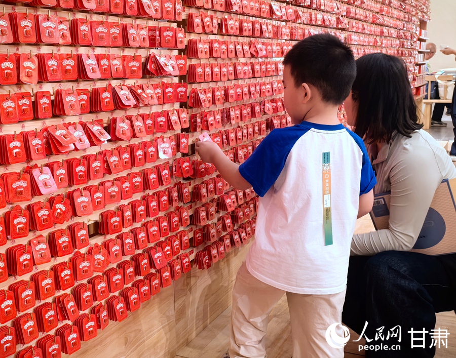 “集章打卡”，把敦煌记忆带回家【7】