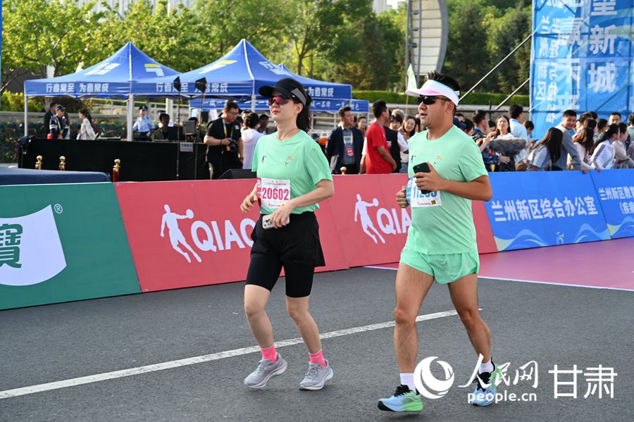 希望新城·跑贏未來 2025蘭州新區半程馬拉鬆鳴槍開賽【8】