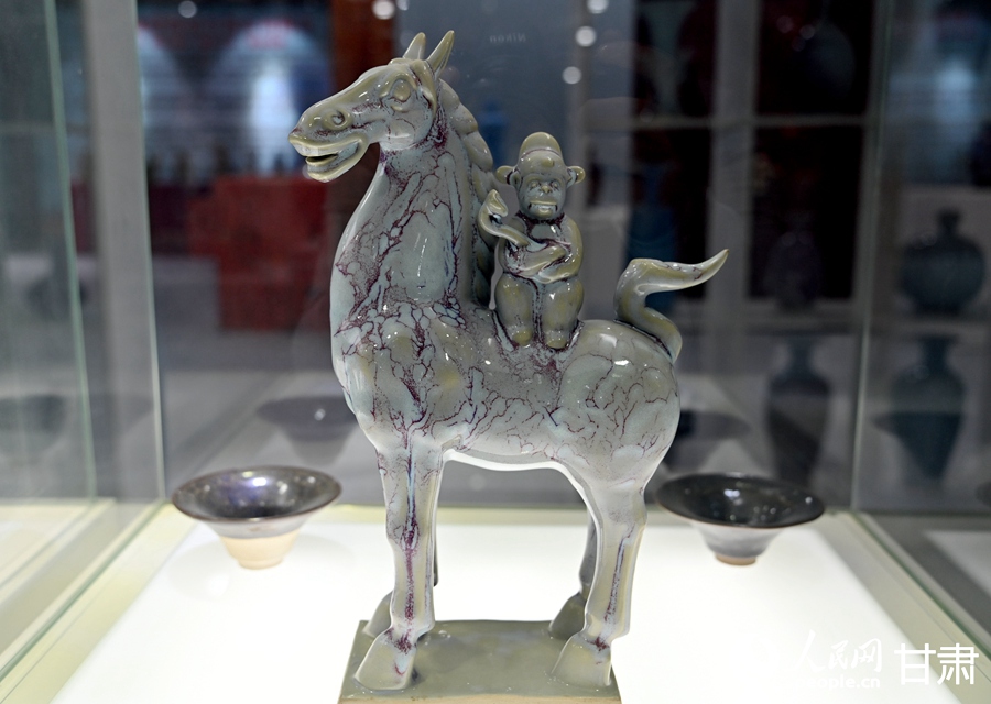 甘肃白银：古瓷焕新引客来