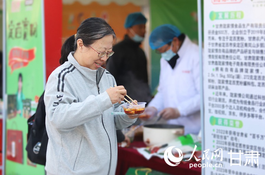 甘肅定西：高速服務區變身“寬粉會客廳”【4】