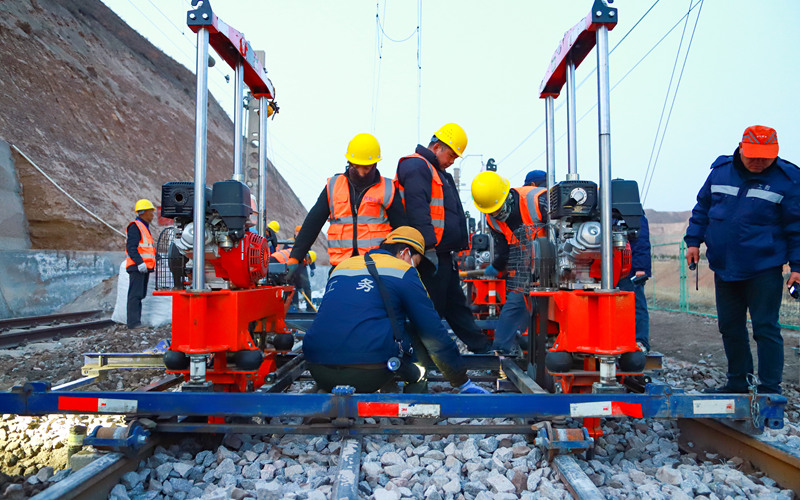 兰州铁路局同步启动陇海、包兰铁路2026年第一阶段集中修施工