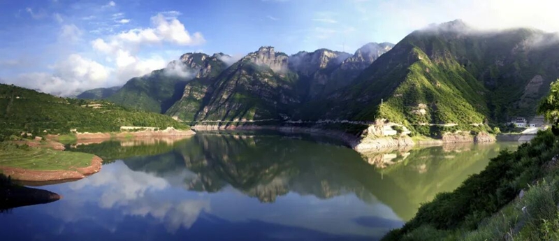 山林觅清凉。崆峒区委宣传部供图