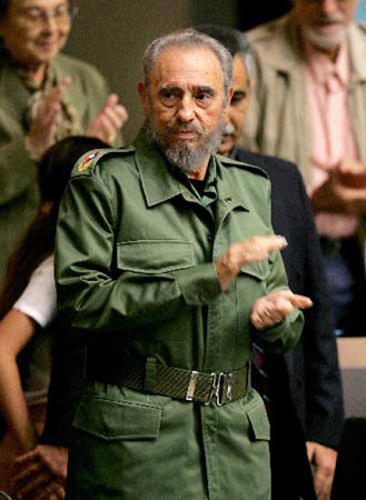 菲德尔.卡斯特罗辞去古巴共产党最高领导人职
